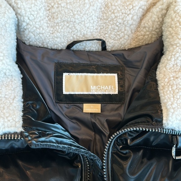 MICHAEL MICHAEL KORS
Women's Plus Size Faux-Shearling Shine Puffer Coat - Picture 7 of 11